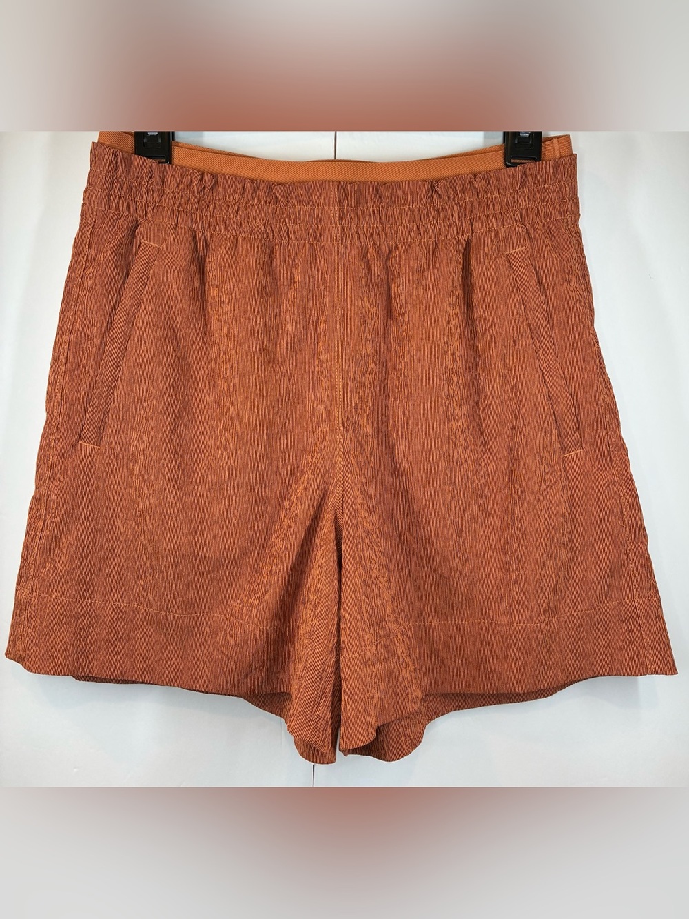 Athleta Echo Pull-On Shorts Rust Orange Textured Travel Size 6